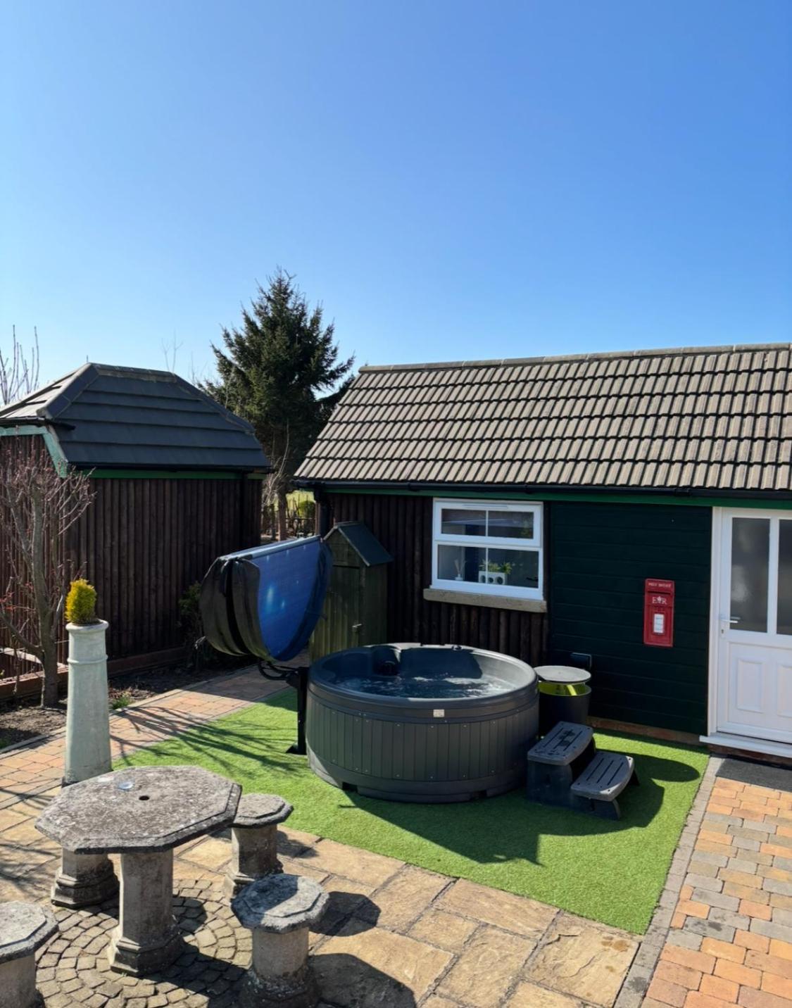 Lincoln Holiday Retreat Little House With Private Hot Tub Экстерьер фото